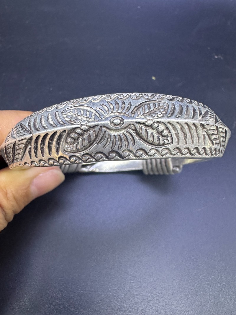 Vintage Collectible Jewelry - Vintage Collectible Copper Bangle, Antique Engraved